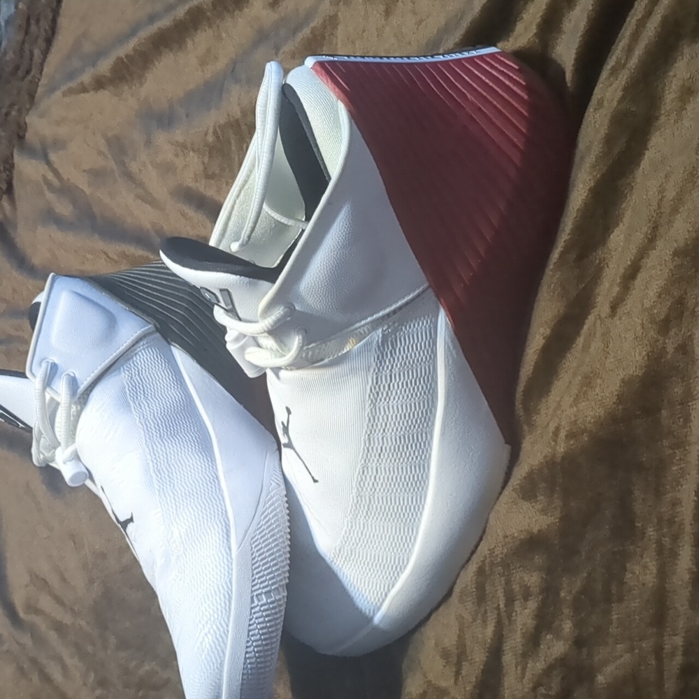 Jordan Why Not Zer0.1 LowTB In White Black Red Size 11.5